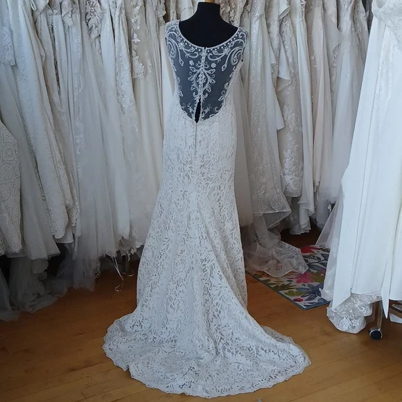 Beautiful lace wedding dress